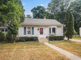 747 E Prospect St, Marshall, MI 49068