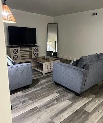 2nd image of 4617 Bayshore DR #H1
