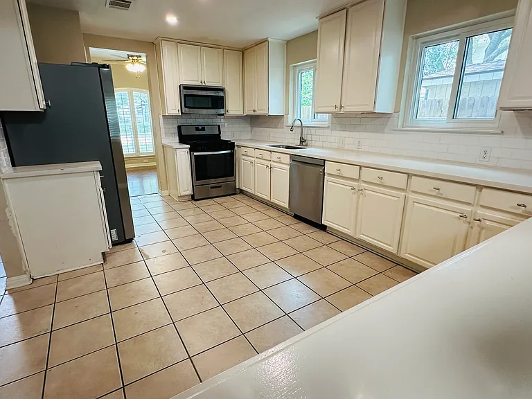1806 Paradise Ridge Dr — Photo 7