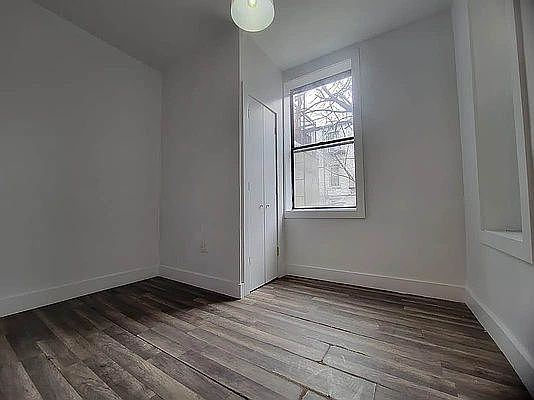 3rd image of 479 Lafayette Ave #5