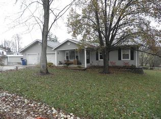 3826 Ronnie Ln, Pacific, MO 63069