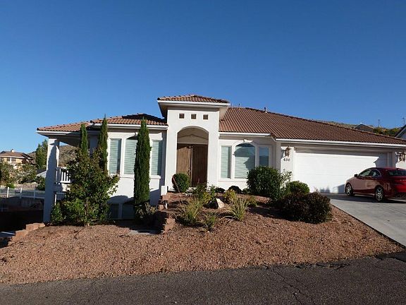 3rd image of 630 E Pintura Dr