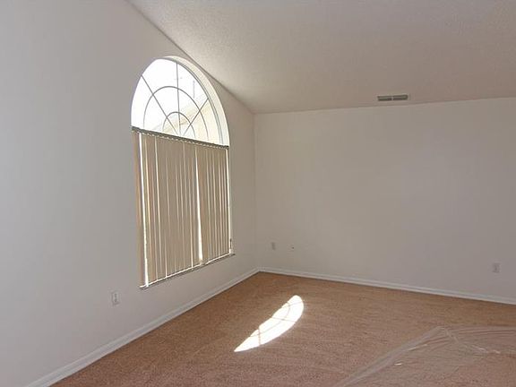 4th image of 426 Pine Lake View Dr