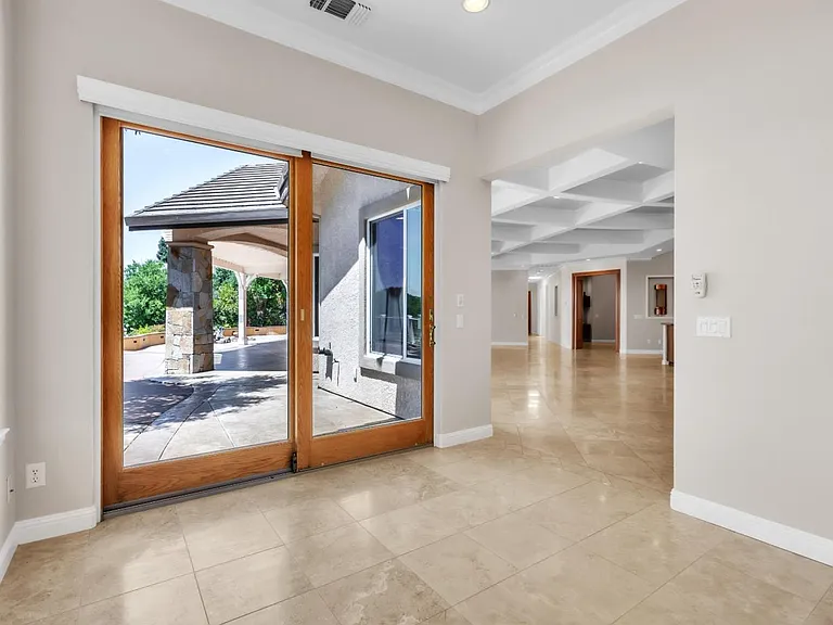 5237 Sunridge Dr — Photo 17