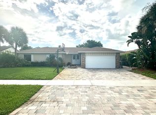 17747 Foxglove Ln, Boca Raton, FL 33487