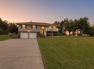 7214 Canyon Rd, Junction City, KS 66441