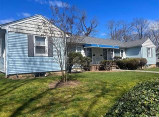 38 Cromwell Pl, Sea Cliff, NY 11579