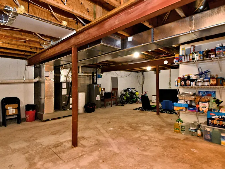 800 Beacon Ct — Photo 45