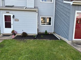 107 Valley Cir, Newark, DE 19711