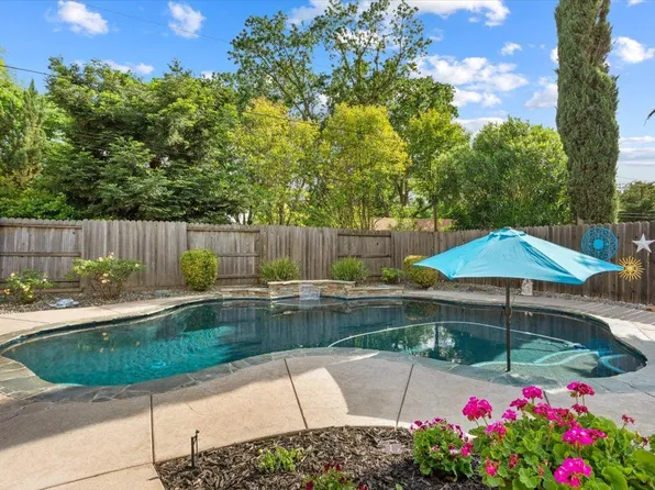 8678 Pardillo Ave, Orangevale, CA 95662