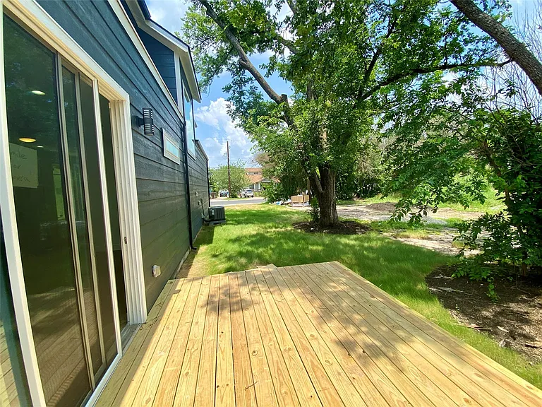 2500 Sweeney Ln #B — Photo 17