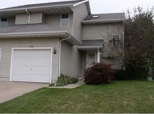 806 N Division St, Waunakee, WI 53597