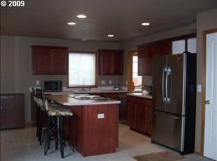 761 SE Logan Ln, Dundee, OR 97115