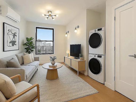 3rd image of 524 W 134th St #2C2