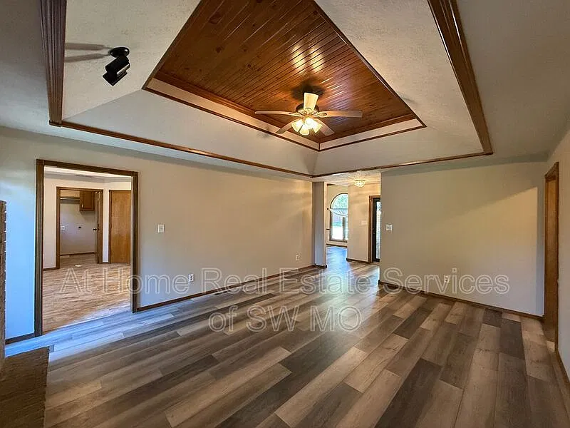 3 bed, 2.0 bath, 1655 sqft, $1,775 — Photo 3
