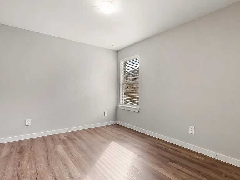 2651 Baron Ave — Photo 22
