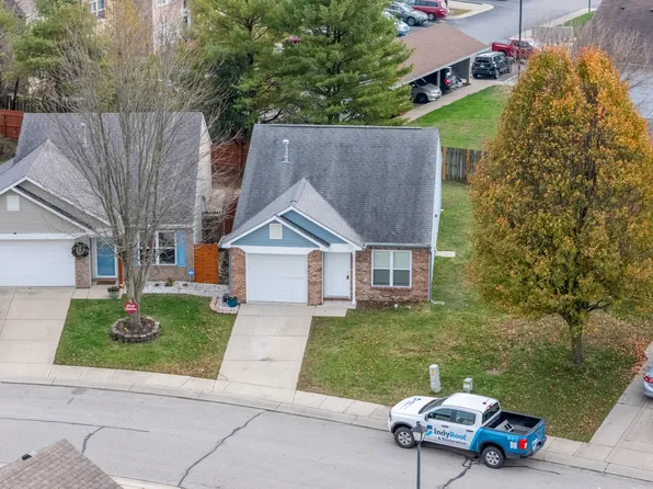 1011 Ebony Cir, Franklin, IN 46131