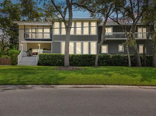 700 Seaview Dr, Crystal Beach, FL 34681
