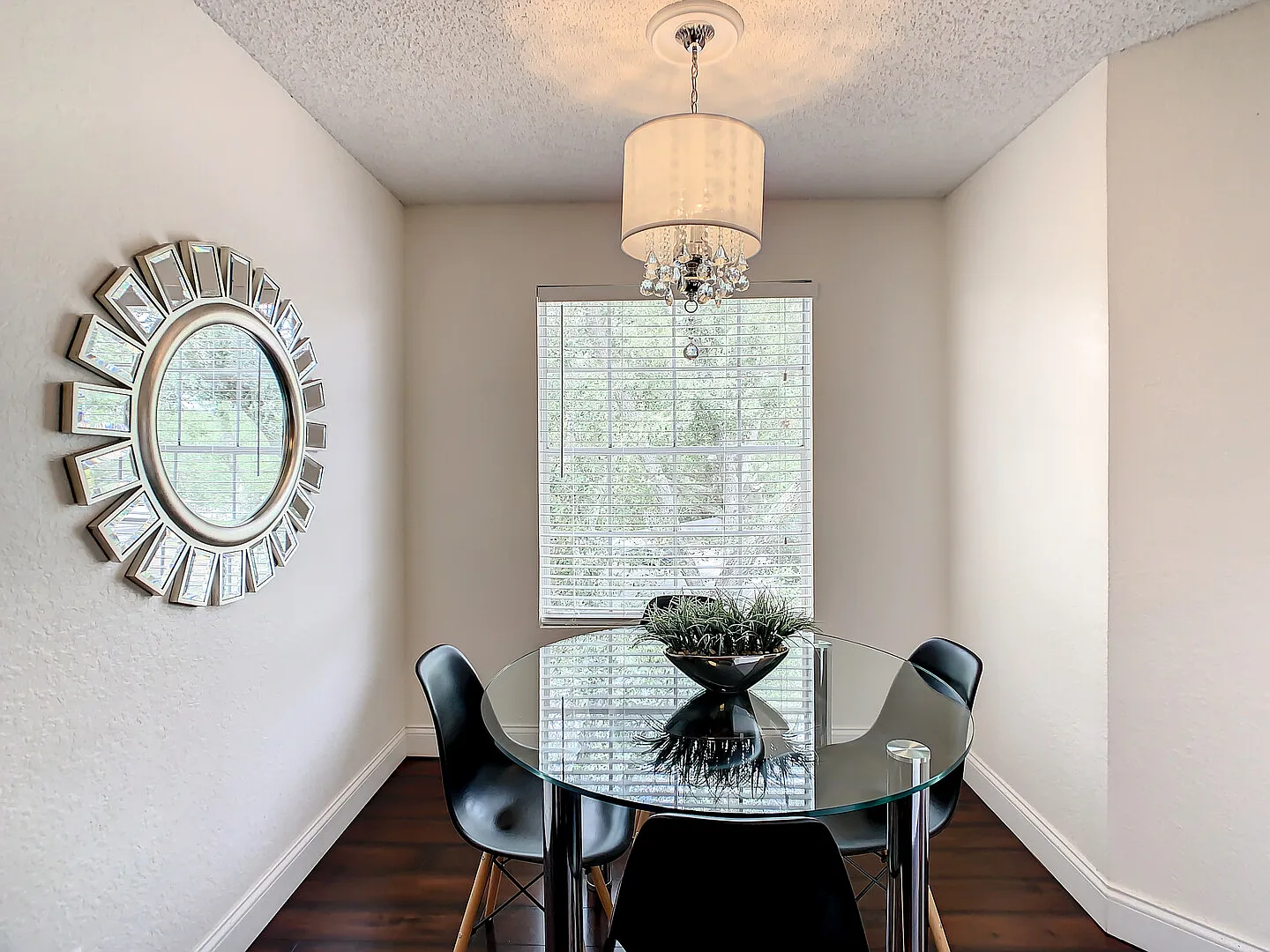 Fully Furnished 1-Bedroom Condo with Resort Style Amenities — Photo 3