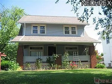 113 E Wilson St photo 1