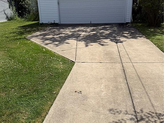 3rd image of 4190 Wilmington Rd