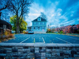 3911 Main St, Amherst, NY 14226