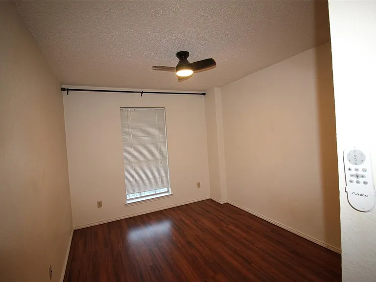 8622 Piney Creek Bnd — Photo 21