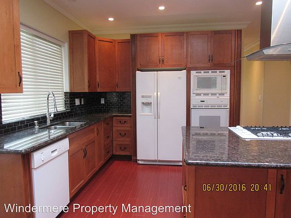 2nd image of 4842 Wedgewood Ct