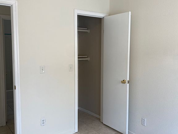 3rd image of 1133 Orizaba Ave #6