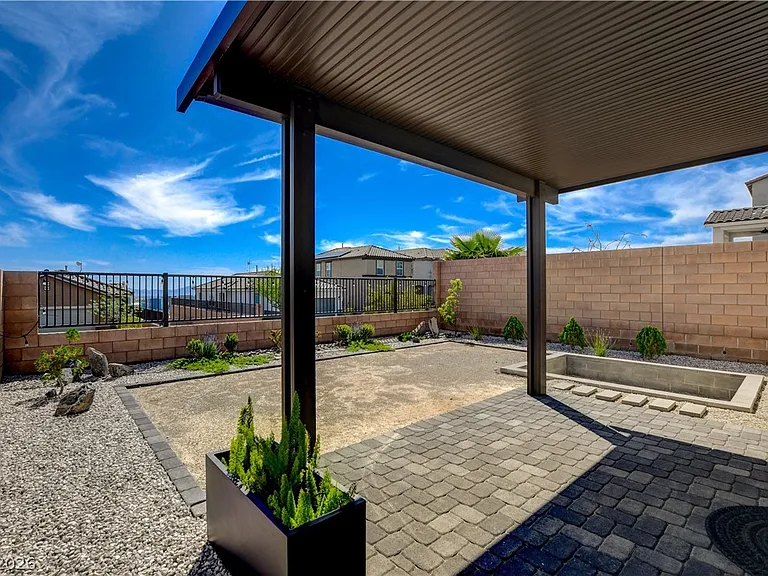 5406 Zacatin Ct — Photo 18