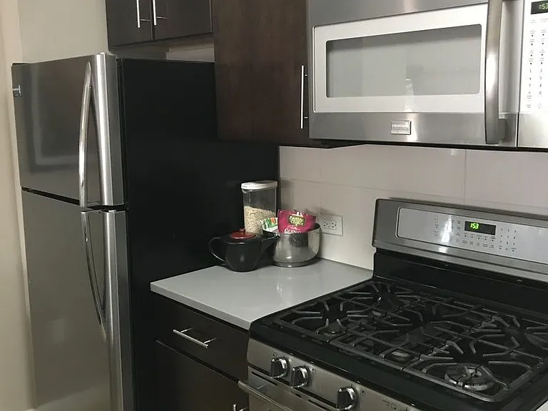 535 W 52nd St #8H — Photo 3
