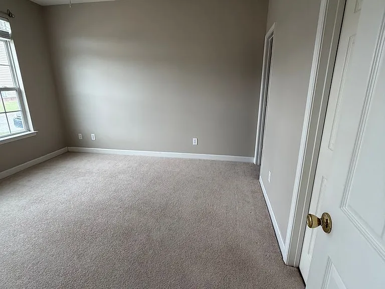 410 Conley Dr — Photo 7