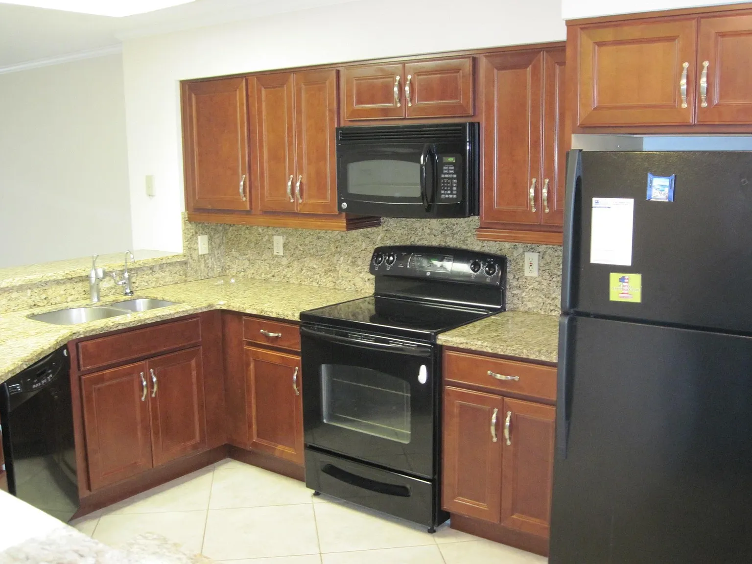 2 bed, 2.0 bath, 1222 sqft, $2,295 — Photo 2