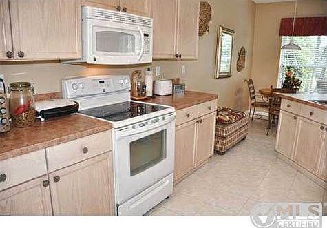 3rd image of 5695 Green Island Blvd