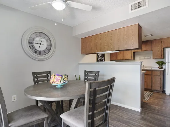 Falcon Glen Apartments