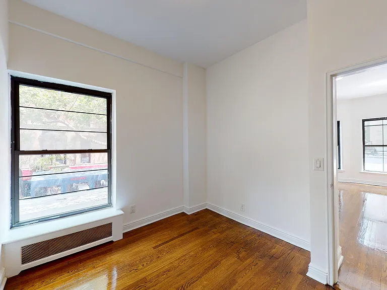 961 Lexington Ave #1E — Photo 11