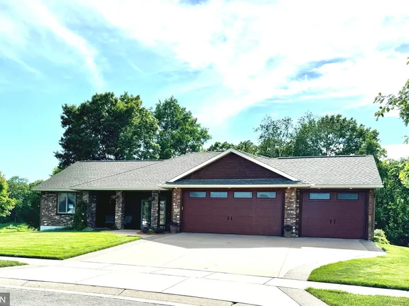 295 Smith Cir, River Falls, WI 54022