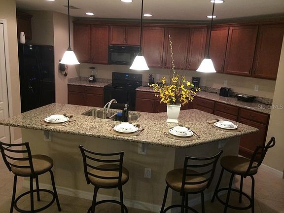 4th image of 1058 Tourmaline Dr