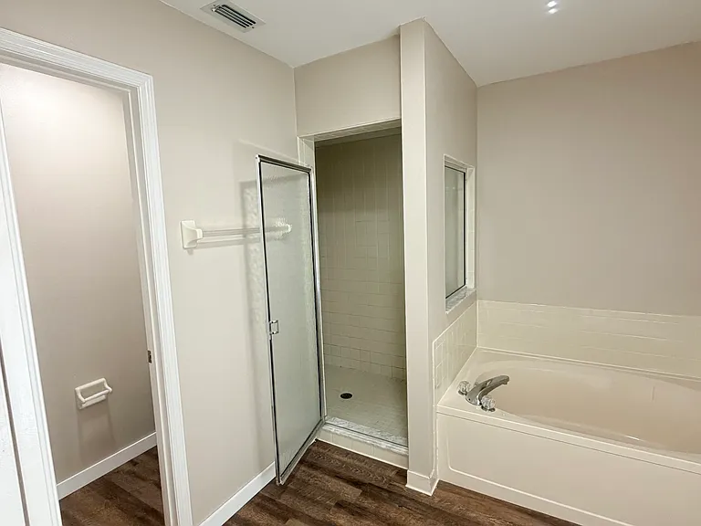 3113 Fairfield Dr — Photo 7