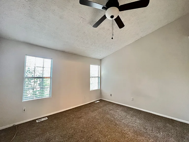 601 Wedgewood Way — Photo 14