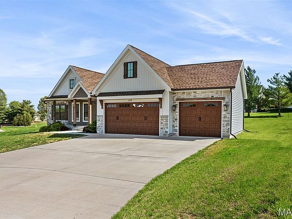3rd image of 459 Westridge Dr