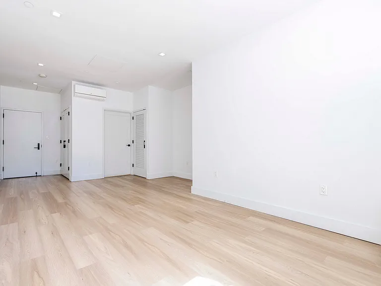 176 Woodward Ave #230 — Photo 10