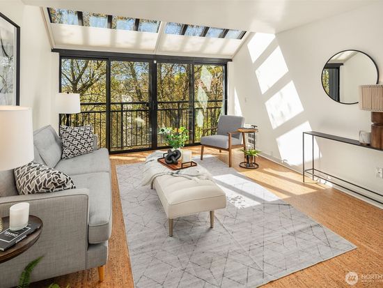 275 W Roy Street #414, Seattle, WA 98119