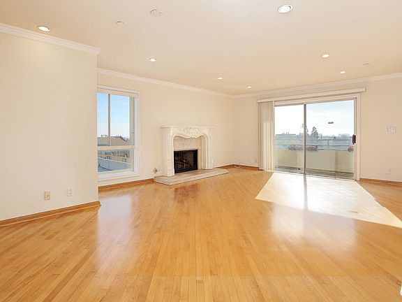 5th image of 1811 Fairburn Ave APT 402