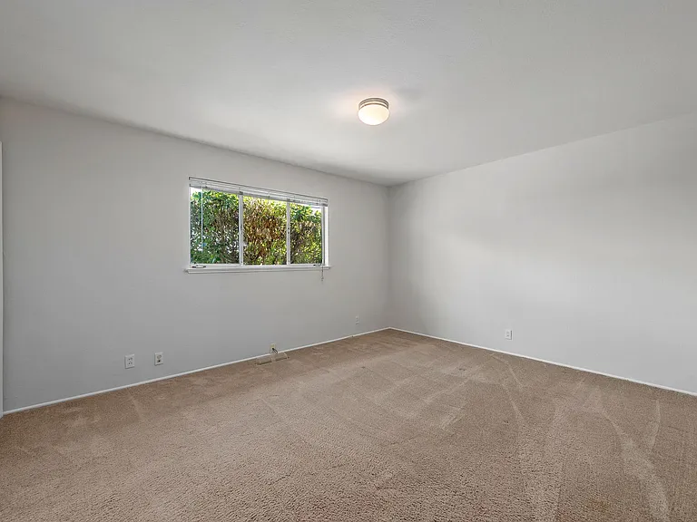 4517 Catalina Dr — Photo 12