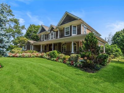 548 Roslyn Road, Williston Park, NY, 11596