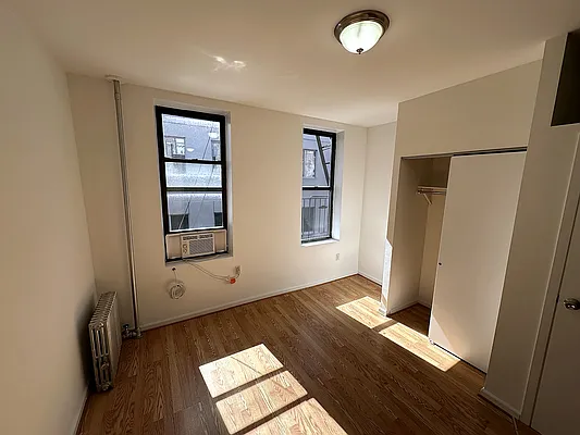 Bedroom, photo 3