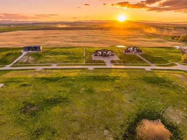 51 Aventerra Way, Rocky View County, AB T3Z 0B1