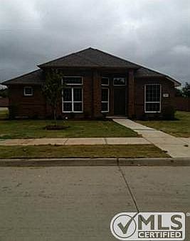 1st image of 107 Foxwood Ln