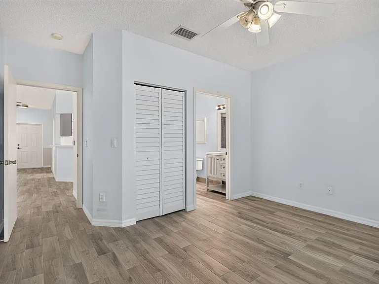 1263 SW 48th Ter — Photo 17